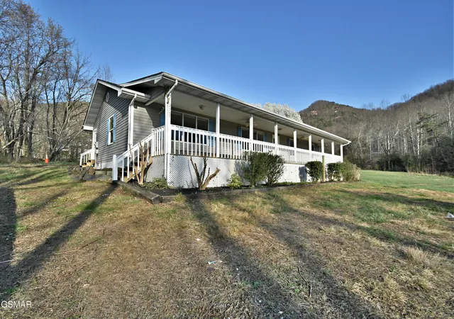 Photo 1 of Sale Pending at 2737 Clabo Rd, Sevierville, TN 37862 | MLS# 3544519 | Listing updated on 2026-09-11