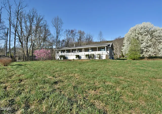 Photo 2 of Sale Pending at 2737 Clabo Rd, Sevierville, TN 37862 | MLS# 3544519 | Listing updated on 2026-09-11