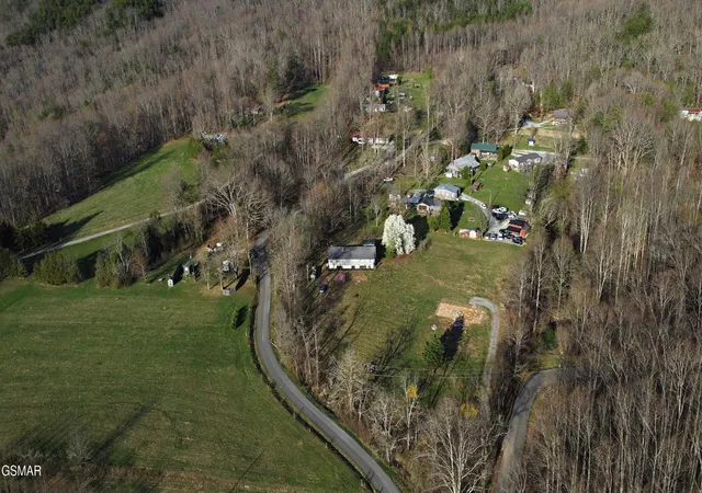 Photo 4 of Sale Pending at 2737 Clabo Rd, Sevierville, TN 37862 | MLS# 3544519 | Listing updated on 2026-09-11