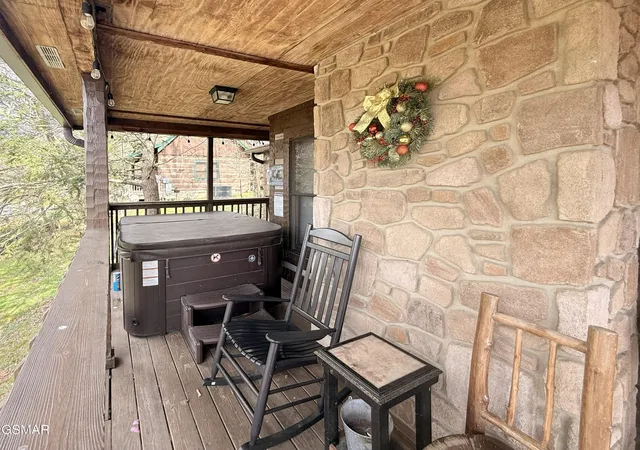 Photo 2 of Single family home for sale at 140 Smoky Mountain Way, Sevierville, TN 37876 | MLS# 3269841 | Listing updated on 2026-09-11