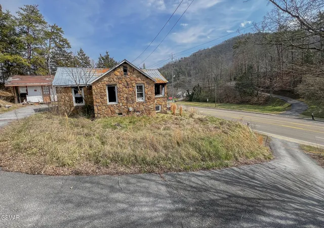 Photo 3 of Land for sale at 1170 Wears Valley Rd, Pigeon Forge, TN 37863 | MLS# 3548352 | Listing updated on 2026-09-14
