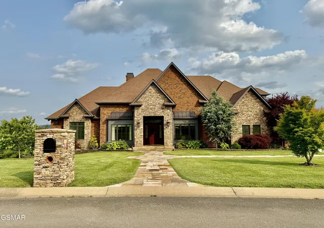 Photo 1 of Sale Pending at 1919 Legend View Ct, Sevierville, TN 37862 | MLS# 3530296 | Listing updated on 2026-09-11