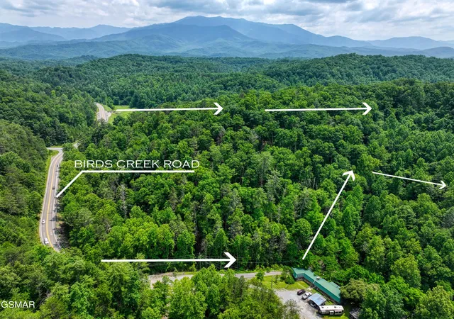 Photo 3 of House for sale at 1 Birds Crk Rd, Gatlinburg, TN 37738 | MLS# 3548369 | Listing updated on 2026-09-14
