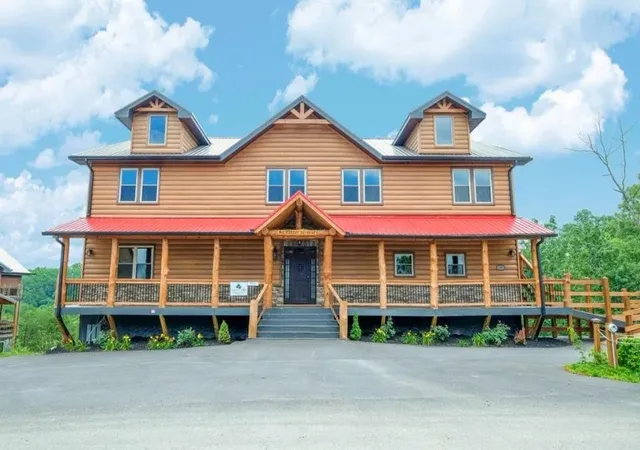 Photo 1 of Mansion for sale at 14851481 Sleepy Valley Ln, Sevierville, TN 37876 | MLS# 3288843 | Listing updated on 2026-09-11