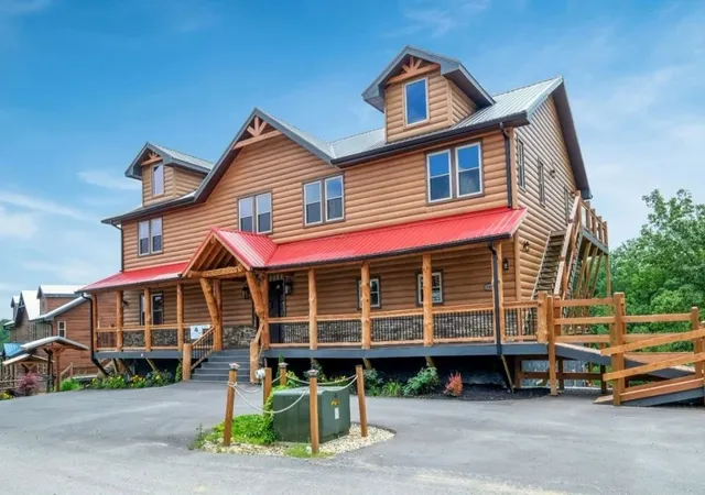 Photo 2 of Mansion for sale at 14851481 Sleepy Valley Ln, Sevierville, TN 37876 | MLS# 3288843 | Listing updated on 2026-09-11