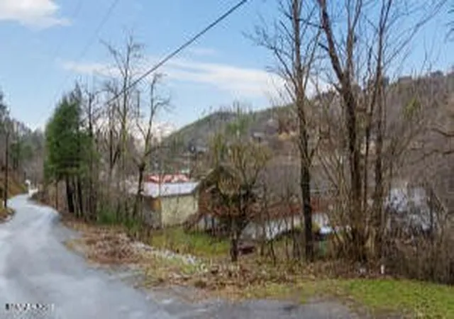 Photo 3 of Land for sale at 833 Sleepy Holw Rd, Gatlinburg, TN 37738 | MLS# 3548375 | Listing updated on 2026-09-14