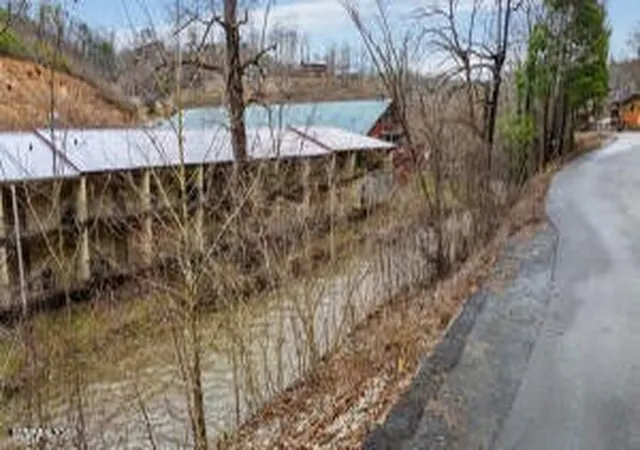 Photo 3 of Land for sale at 833 Sleepy Holw Rd, Gatlinburg, TN 37738 | MLS# 3548375 | Listing updated on 2026-09-14