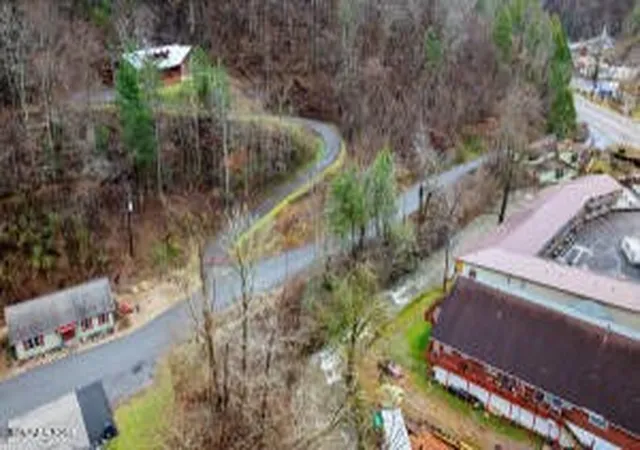 Photo 4 of Land for sale at 833 Sleepy Holw Rd, Gatlinburg, TN 37738 | MLS# 3548375 | Listing updated on 2026-09-14