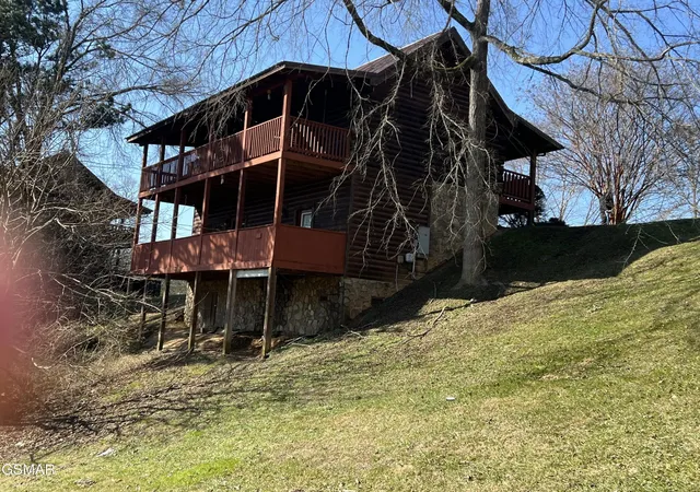 Photo 3 of Sale Pending at 1528 Rainbow Ridge Way, Sevierville, TN 37862 | MLS# 3278428 | Listing updated on 2026-09-11
