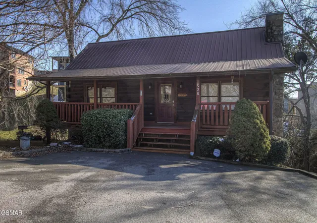 Photo 4 of Sale Pending at 1528 Rainbow Ridge Way, Sevierville, TN 37862 | MLS# 3278428 | Listing updated on 2026-09-11