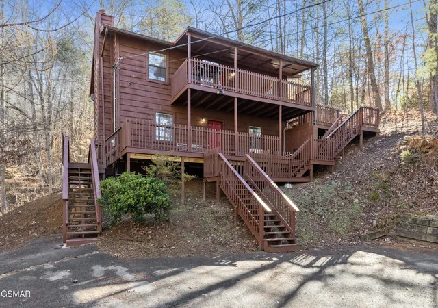 Photo 1 of Single family home for sale at 2777 Mountain View Cir, Sevierville, TN 37862 | MLS# 3278472 | Listing updated on 2026-09-11