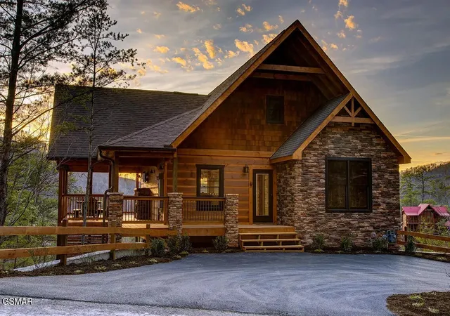 Photo 1 of Sale Pending at 1205 Parkview Vista Way, Sevierville, TN 37862 | MLS# 3548388 | Listing updated on 2026-09-14