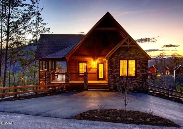 Photo 2 of Sale Pending at 1205 Parkview Vista Way, Sevierville, TN 37862 | MLS# 3548388 | Listing updated on 2026-09-14