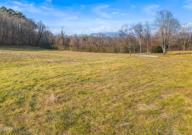 Photo 3 of Sale Pending at 4121 Chavis Rd, Cosby, TN 37722 | MLS# 3548408 | Listing updated on 2026-09-24