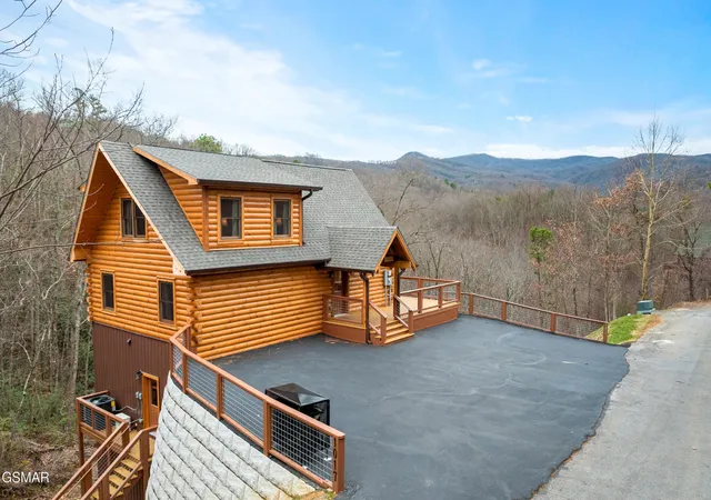 Photo 2 of Single family home for sale at 1017 St Of Dreams Way, Gatlinburg, TN 37738 | MLS# 3548421 | Listing updated on 2026-09-14