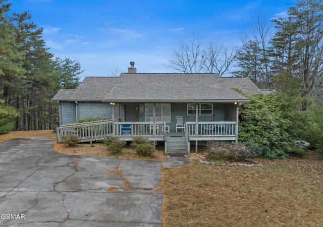 Photo 1 of Single family home for sale at 550 Sassafras Trl, Sevierville, TN 37876 | MLS# 3304495 | Listing updated on 2026-09-11