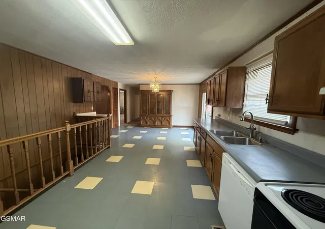 Photo 3 of Single family home for sale at 1342 Edwina Bridgeport Rd, Newport, TN 37821 | MLS# 3320298 | Listing updated on 2026-09-11