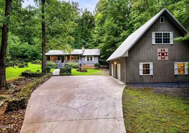 Photo 1 of Single family home for sale at 3480 Sugar Camp Cir, Sevierville, TN 37862 | MLS# 3304106 | Listing updated on 2026-09-11