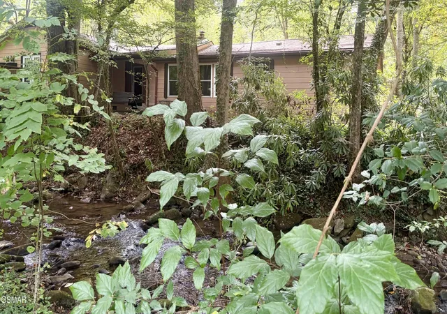 Photo 1 of Single family home for sale at 4413 E Scenic Dr, Gatlinburg, TN 37738 | MLS# 3264187 | Listing updated on 2026-09-15