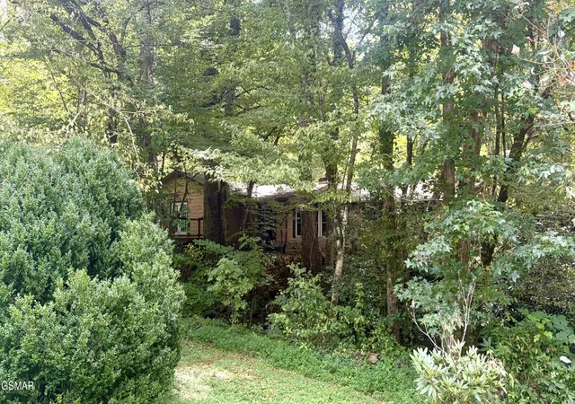 Photo 2 of Single family home for sale at 4413 E Scenic Dr, Gatlinburg, TN 37738 | MLS# 3264187 | Listing updated on 2026-09-15
