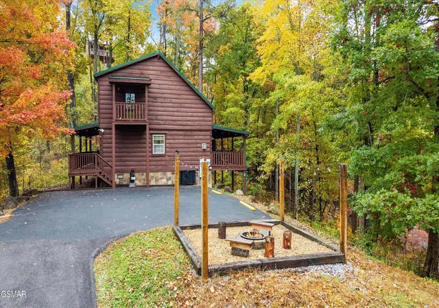 Photo 1 of Single family home for sale at 610 Timber Ridge Road, Gatlinburg, TN 37738 | MLS# 3528413 | Listing updated on 2026-09-11