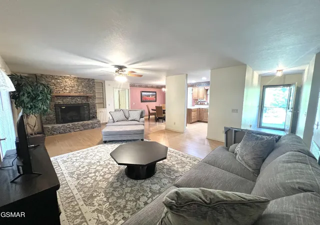 Photo 3 of Single family home for sale at 3661 Boxwood Ln, Sevierville, TN 37862 | MLS# 3548447 | Listing updated on 2026-09-14