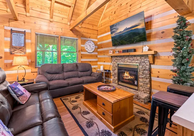 Photo 4 of Single family home for sale at 560 Thissa Way, Gatlinburg, TN 37738 | MLS# 3548450 | Listing updated on 2026-09-14