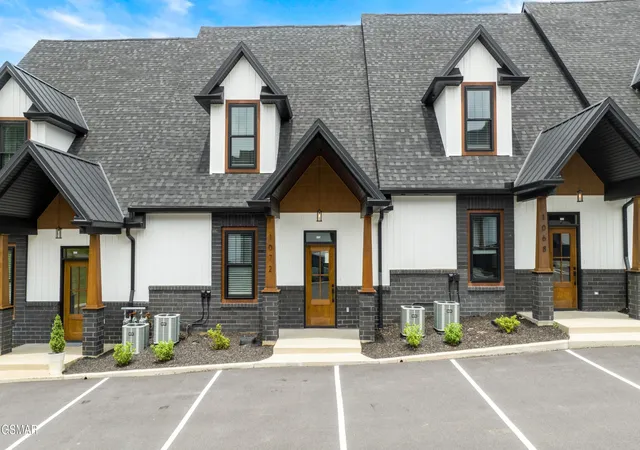 Photo 1 of Condo for sale at 1072 Watch Hl Way, Sevierville, TN 37862 | MLS# 3304039 | Listing updated on 2026-09-11