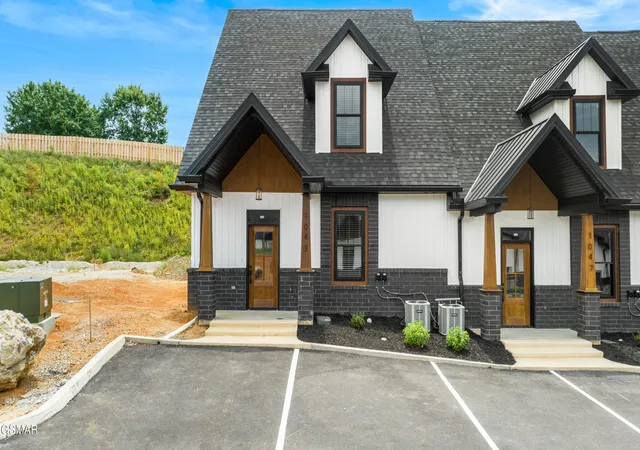 Photo 1 of Condo for sale at 1043 Watch Hl Way, Sevierville, TN 37862 | MLS# 3304044 | Listing updated on 2026-09-11