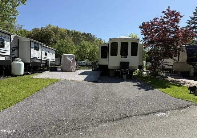 Photo 3 of Land for sale at 4229 E Pkwy, Gatlinburg, TN 37738 | MLS# 3513050 | Listing updated on 2026-09-21