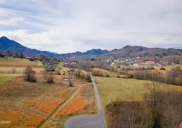 Photo 3 of Land for sale at 10 Tarwater Ln, Sevierville, TN 37862 | MLS# 3278324 | Listing updated on 2026-09-11