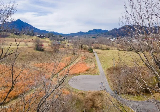 Photo 4 of Land for sale at 10 Tarwater Ln, Sevierville, TN 37862 | MLS# 3278324 | Listing updated on 2026-09-11