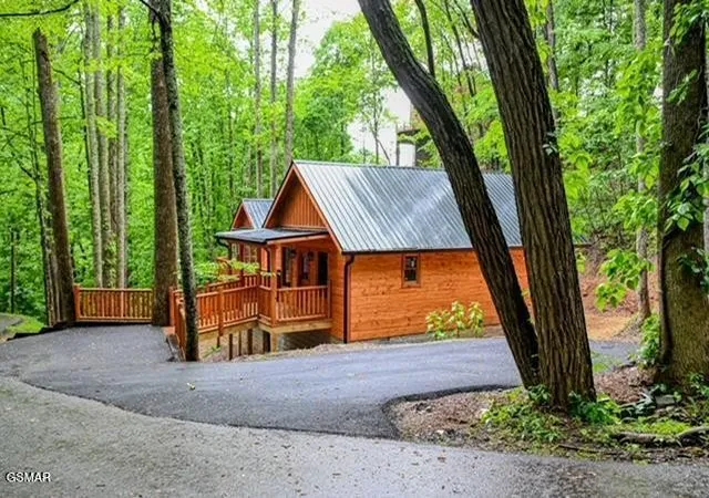 Photo 2 of Single family home for sale at 1710 Orchard Dr, Sevierville, TN 37876 | MLS# 3314098 | Listing updated on 2026-09-11