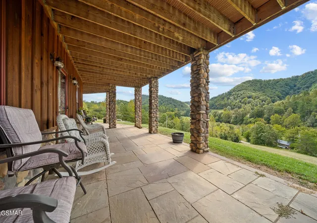 Photo 4 of Single family home for sale at 4769 Jones Cvs Rd, Cosby, TN 37722 | MLS# 3269808 | Listing updated on 2026-09-11