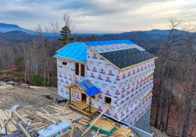 Photo 3 of Sale Pending at 2670 Cloud View Dr, Sevierville, TN 37862 | MLS# 3528627 | Listing updated on 2026-09-11