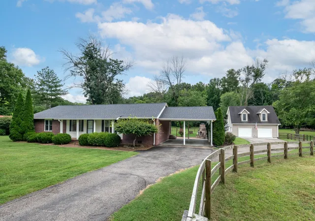 Photo 3 of Single family home for sale at 4439 Harpeth School Rd, Franklin, TN 37064 | MLS# 3288080 | Listing updated on 2026-10-16