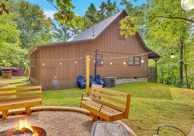 Photo 2 of Single family home for sale at 2947 Patty View Way, Sevierville, TN 37862 | MLS# 3278206 | Listing updated on 2026-09-11