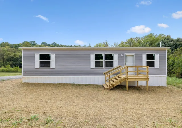 Photo 3 of Manufactured home for sale at 6230 Walker Crk Rd, Alexandria, TN 37012 | MLS# 3544429 | Listing updated on 2026-10-01