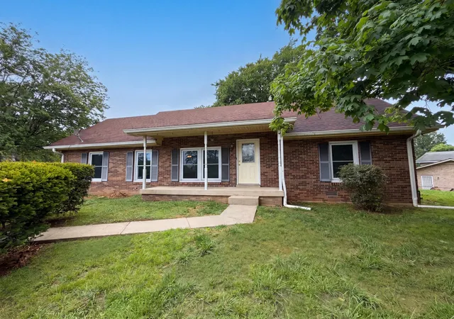 Photo 1 of Single family home for sale at 2536 Edge O Lake Dr, Nashville, TN 37217 | MLS# 3239686 | Listing updated on 2026-09-15