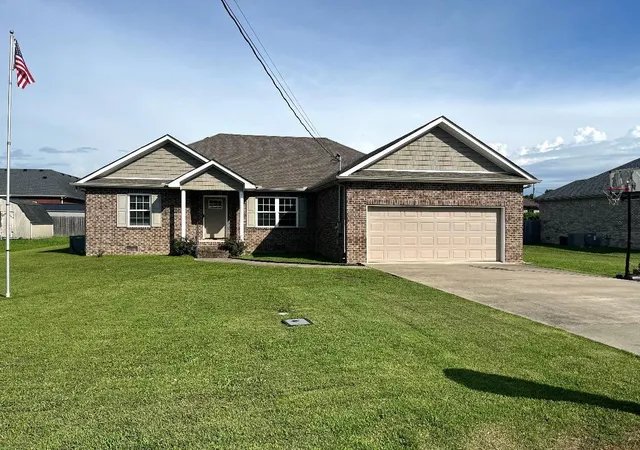 Photo 1 of Single family home for sale at 333 Shelby Cir, Shelbyville, TN 37160 | MLS# 3239915 | Listing updated on 2026-09-13