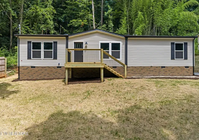 Photo 2 of Manufactured home for sale at 1153 Army St, Knoxville, TN 37920 | MLS# 3544619 | Listing updated on 2026-09-14