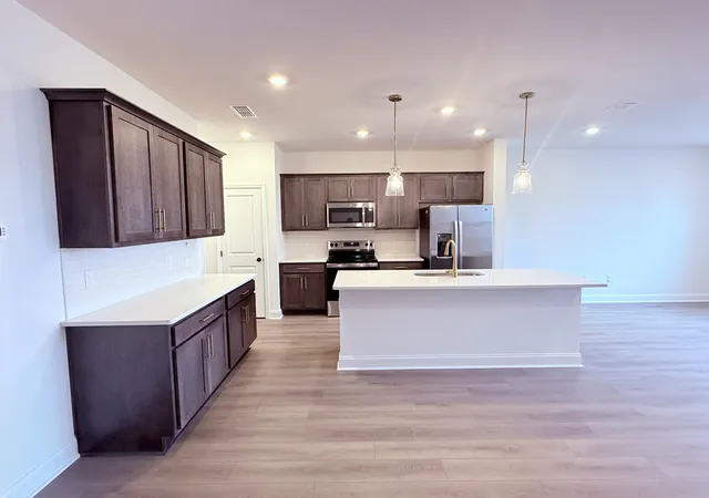 Photo 3 of Townhouse for sale at 2718 Willowoak Trl #2503, Murfreesboro, TN 37129 | MLS# 3242273 | Listing updated on 2026-09-25