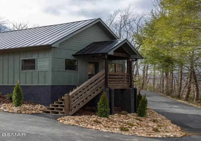 Photo 1 of Single family home for sale at 310 Lewis Clabo Road, Gatlinburg, TN 37738 | MLS# 3528407 | Listing updated on 2026-09-11