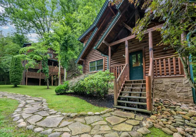 Photo 4 of Single family home for sale at 644 Gatlinburg Fls Way, Gatlinburg, TN 37738 | MLS# 3280811 | Listing updated on 2026-09-11