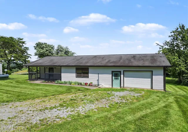 Photo 2 of Single family home for sale at 3113 Noland Dr, Pigeon Forge, TN 37863 | MLS# 3302219 | Listing updated on 2026-09-11