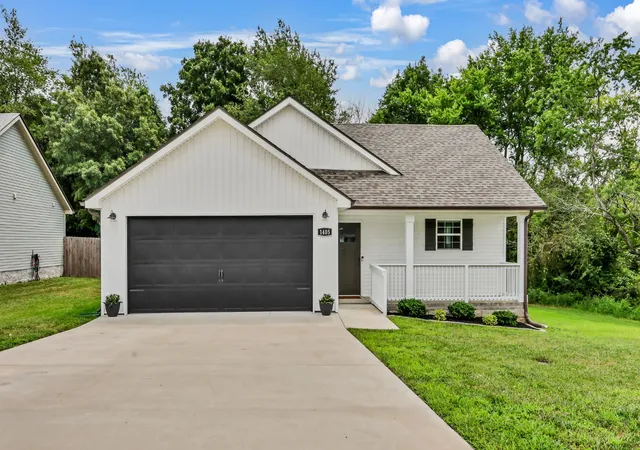 Single family home for sale at 1405 Fredrick Dr, Clarksville, TN 37042 | MLS# 3306688 | Listing updated on 2026-09-19