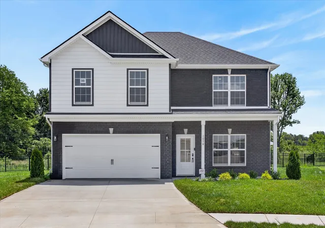 Photo 1 of Single family home for sale at 1050 Vendue Ave, Clarksville, TN 37042 | MLS# 3242734 | Listing updated on 2026-09-10