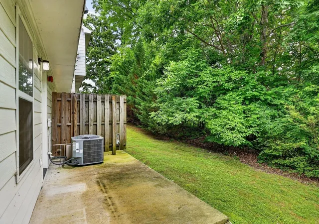 Listing Photo 4 - Condo for sale in building located at 1125 Maple Tree Ln, Chattanooga, TN 37421