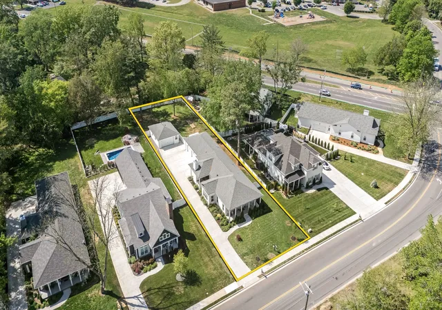 Photo 1 of Sale Pending at 406 Minerva Dr, Murfreesboro, TN 37130 | MLS# 3250474 | Listing updated on 2026-09-10