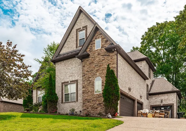Photo 2 of Single family home for sale at 357 Windhaven Bay, Mount Juliet, TN 37122 | MLS# 3246916 | Listing updated on 2026-10-09